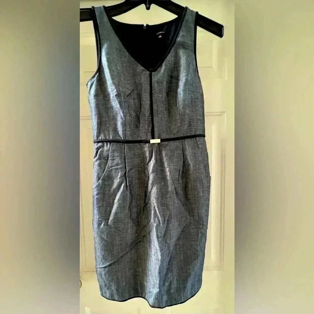 Ann Taylor | womens denim look sheath dress. Size: 6.